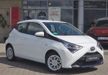 Toyota Aygo II Hatchback 3d Facelifting 1.0 VVT-i 72KM 2021 Toyota Aygo Toyota Aygo 1.0 VVT-i X-play Fv23 Kinto Leasing 72KM