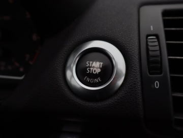 BMW Seria 1 E81/E87 Hatchback 5d E87 1.6 116i 115KM 2006 BMW 1 116i, Klima, Parktronic,ALU, zdjęcie 14