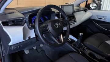 Toyota Corolla XII TS Kombi 1.2 Turbo D-4T 116KM 2021 Toyota Corolla Salon Polska Bezwypadkowy R Cars Warszawa 1.2 Benzyna 116KM, zdjęcie 8