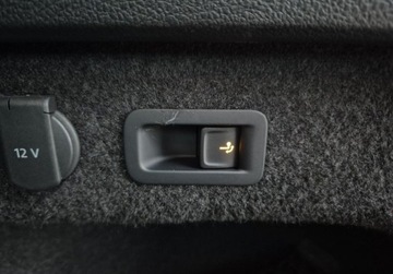 Volkswagen Passat B8 Variant Facelifting 2.0 TDI SCR 200KM 2021 Volkswagen Passat Business 2.0TDI 200KM DSG Hak Skora TravelAssist Kamera, zdjęcie 31