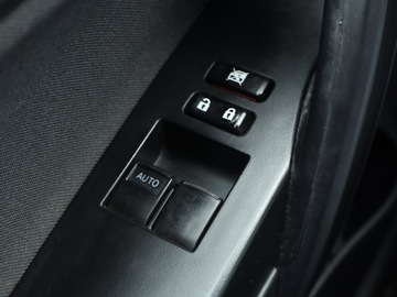 Toyota Auris II Hatchback 5d Facelifting 1.8 Hybrid 136KM 2016 Toyota Auris Hybrid, Salon Polska, Automat, Klima, zdjęcie 15