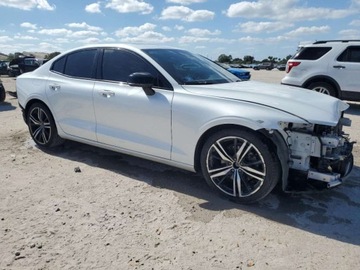 Volvo S60 III Sedan 2.0 T5 250KM 2020 Volvo S60 T5 R-Design 2020 2.0l 2.0 Benzyna 250KM, zdjęcie 4