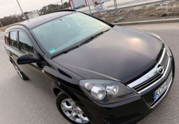 Opel Astra J Sports Tourer 1.6 Twinport ECOTEC 115KM 2010 Opel Astra LIFT 1.6i 115ps Serwisowana BezRdzy Bezwypadkowa Zadbana 1.6, zdjęcie 11