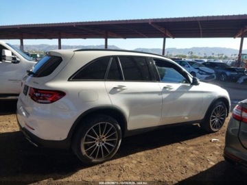 Mercedes GLC C253 2021 Mercedes-Benz GLC 300 4Matic 2021 2.0 Benzyna 255KM, zdjęcie 6