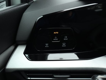 Volkswagen Golf VIII Variant 1.5 TSI 130KM 2022 VW Golf 1.5 TSI, Salon Polska, 1. Właściciel, zdjęcie 21