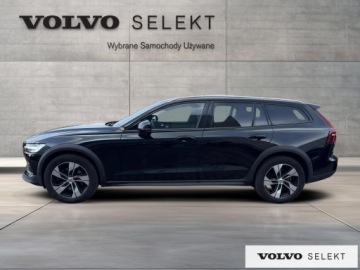 Volvo V60 II  Cross Country Facelifting 2.0 B4 197KM 2023 Volvo V60 Cross Country V60 CC Plus B4 D AWD aut,, zdjęcie 2