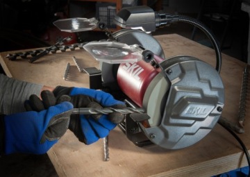 НАСТОЛЬНАЯ ШЛИФРОВОЧНАЯ МАШИНА 400Вт 150мм 1355 SKIL