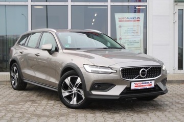 Volvo V60 II  2022 Volvo V60 Cross Country Momentum Pro, zdjęcie 5