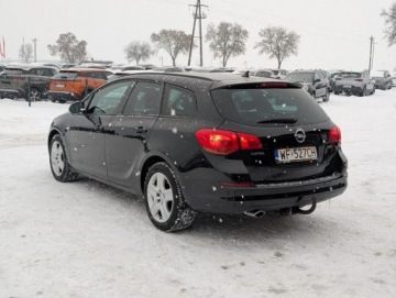 Opel Astra J Sports Tourer 2.0 CDTI ECOTEC 160KM 2010 Opel Astra Klima Navi Tempomat Serwis Gwarancja 2.0 Diesel 160KM, zdjęcie 10