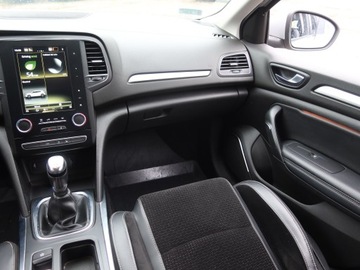 Renault Megane IV Hatchback 5d 1.3 TCe 140 FAP 140KM 2018 Renault Megane 1.3 TCe, Salon Polska, Serwis ASO, zdjęcie 7
