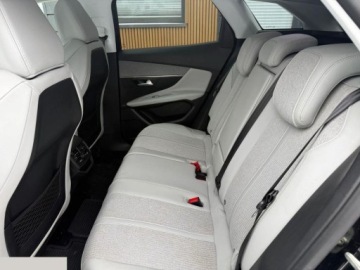 Peugeot 3008 II Crossover 1.5 BlueHDI 130KM 2019 Peugeot 3008 1.5 BlueHDi 130KM EAT8 Allure Business-Paket 2019r, zdjęcie 17