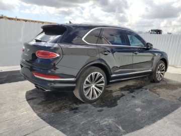 Bentley Bentayga 2023 Bentley Bentayga 2023 BENTLEY BENTAYGA 4.0 Benzyna 542KM, zdjęcie 4