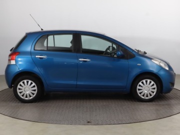 Toyota Yaris II Hatchback 5d 1.0 VVT-i 69KM 2010 Toyota Yaris 1.0 VVT-i, Klima, Klimatronic, zdjęcie 5