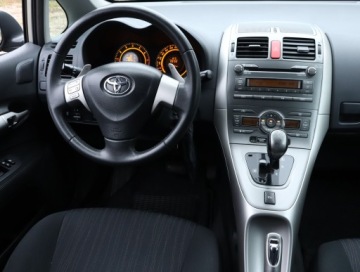 Toyota Auris I 2010 Toyota Auris 1.6 Valvematic, Automat, Klima, zdjęcie 6
