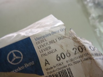 НАТЯЖИТЕЛЬ КЛИНОВОГО РЕМНЯ MERCEDES A6062020028 OEM