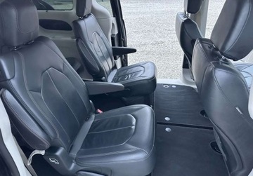 Chrysler Pacifica II 2017 Chrysler Pacifica 3.6 BENZ 287 KM 7 OSOB 2017r Warszawa 3.6 Benzyna, zdjęcie 7