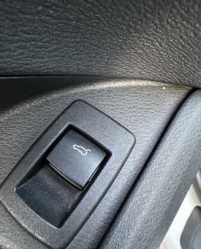 BMW X1 F48 Crossover sDrive18d 150KM 2018 BMW X1 Automat,Niemcy,HarnanKardon,El Bagaznik,Hedup 2.0 Diesel 150KM, zdjęcie 10