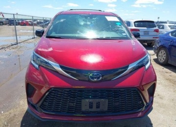 Toyota Sienna III 2021 Toyota Sienna 2021, 2.5L, XSE, po gradobiciu 2.5 Benzyna 189KM, zdjęcie 4