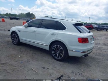 Bentley Bentayga 2019 Bentley Bentayga V8 2019 4.0l 4.0 Benzyna 542KM, zdjęcie 3