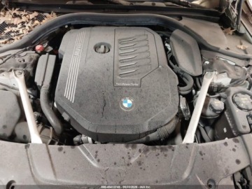 BMW Seria 7 G70 2022 BMW Seria 7 740 I Xdrive 2022 3.0 Benzyna 335KM, zdjęcie 8