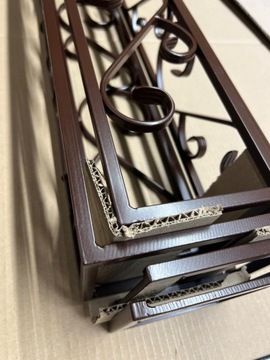 Клумба, перила, кронштейн для забора, подоконник