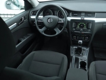 Skoda Superb II Outdoor 2.0 TDI CR DPF  140KM 2014 Skoda Superb 2.0 TDI, Salon Polska, Navi, Xenon, zdjęcie 6