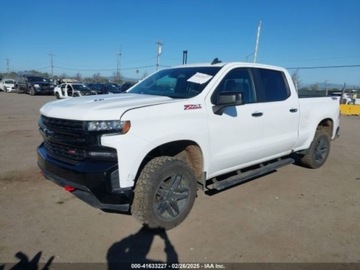 Chevrolet Silverado II 2021 Chevrolet Silverado 2021r., 1500 Trail Boss, od ubezpieczalni 6.2 Benzyna, zdjęcie 2