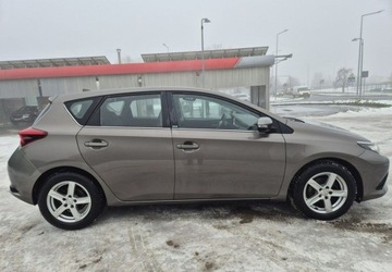 Toyota Auris II Hatchback 5d Facelifting 1.2 D-4T 116KM 2016 Toyota Auris Automat Bogata wersja Zarejestrowany 1.2 Benzyna 116KM, zdjęcie 8