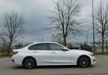 BMW Seria 3 G20-G21 2021 BMW Seria 3 2.0D z Gwarancja Line Shadow Model 2022r 2.0 Diesel 150KM, zdjęcie 3