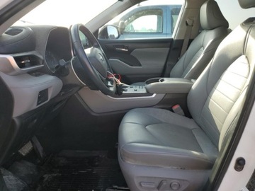 Toyota Highlander III 2021 Toyota Highlander 2021 TOYOTA HIGHLANDER HYBRID XLE 2.5 Hybryda 243KM, zdjęcie 7