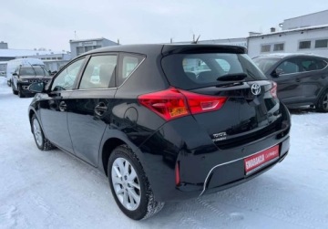 Toyota Auris I Hatchback 3d Facelifting 1.6 Valvematic 132KM 2013 Toyota Auris kamera , nawigacja 1.6 Benzyna 132KM, zdjęcie 6
