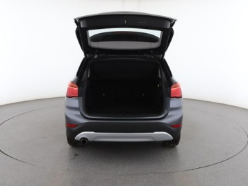 BMW X1 F48 Crossover sDrive18d 150KM 2017 BMW X1 2.0d Automat Advantage Nawigacja Tempomat, zdjęcie 18