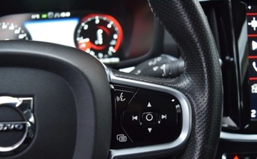 Volvo V60 I Kombi Facelifting 2.0 D3 DRIVE-E 150KM 2018 Volvo V60 2.0 D Automatic Skora Navi Ledy Virtual Kamera 2.0 Diesel 150KM, zdjęcie 20
