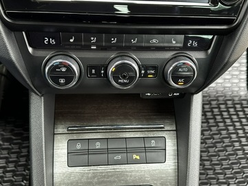 Skoda Octavia III Scout 2.0 TDI 184KM 2015 Škoda Octavia Skoda Octavia Alu Bixenon, LED, zdjęcie 25