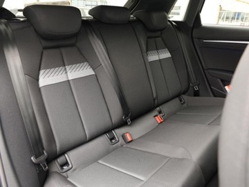 Audi A3 8Y 2025 AUDI A3 45 TFSIe S Line Sportback Hatchback 1.5 (272KM) 2025, zdjęcie 13