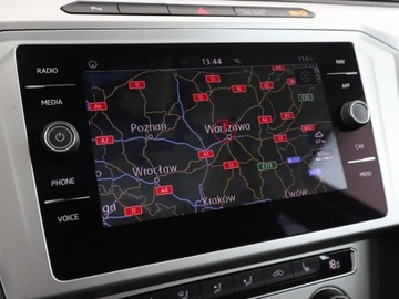 Volkswagen Passat B8 Variant 2.0 TDI BlueMotion SCR 190KM 2017 Volkswagen Passat 4x4 DSG panorama navi klima auto, zdjęcie 24