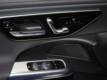 Mercedes Klasa E W214 Sedan 2.0 220d 197KM 2025 E Klasa 220 d 4-Matic AMG 2.0 (197KM) 2025, zdjęcie 13