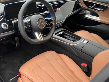 Mercedes Klasa E W214 Sedan 2.0 200 204KM 2024 MERCEDES-BENZ E Klasa 200 AMG Sedan 2.0 (204KM) 2024, zdjęcie 5