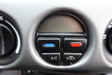 Ford Cougar 2.5 i V6 24V 170KM 1999 Ford Cougar 2.5 V6 - 1999 - V6 z charakterem, gotowy do drogi, zdjęcie 30