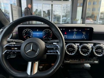 Mercedes Klasa A W177/V177 Hatchback Facelifting 1.3 200 163KM 2024 Mercedes-Benz Klasa A 200 AMG Night PakietLedKameraNawigacjaAso MercedesF23, zdjęcie 10