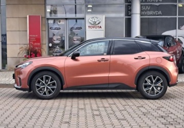 Lexus LBX 1.5 Hybrid 136KM 2024 Lexus LBX Lexus LBX 1.5 Hybrid Cool Salon PL 1.5 Hybryda 136KM, zdjęcie 2