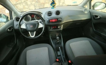 Seat Ibiza IV SportTourer 1.4 MPI 85KM 2010 Seat Ibiza SEAT Ibiza V ST 1,4 16C-Kombi-Tempomat-Elektryczne Szyby,Luster, zdjęcie 2