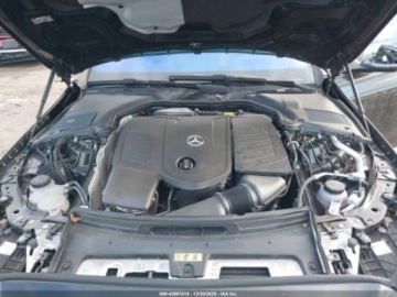 Mercedes Klasa C W206 2023 Mercedes-Benz Klasa C 300, 2023r., 4x4, 2.0L 2.0 Benzyna 255KM, zdjęcie 11