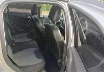 Citroen C3 II Hatchback facelifting 1.2 VTi 82KM 2014 Citroen C3 Citroen C3 II 1.2 Benzyna 82KM, zdjęcie 4
