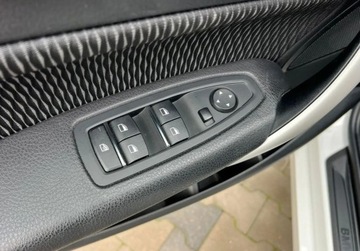 BMW Seria 1 F20-F21 Hatchback 5d Facelifting 2017 118i 136KM 2018 BMW Seria 1 1.5 Benyzna 136KM LED Nawigacja Sensor Klimatyzacja 1.5 Benzyna, zdjęcie 19