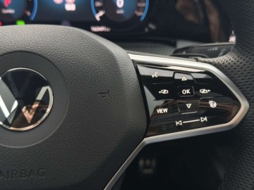 Volkswagen Golf VIII Variant 2.0 TDI 150KM 2022 Volkswagen Golf R-Line Black Matrix Panorama ACC Side Assist FV23 ASO, zdjęcie 16