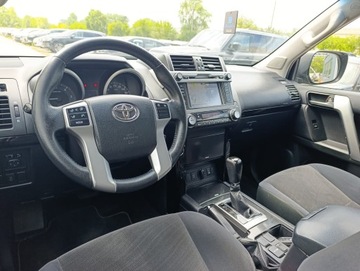 Toyota Land Cruiser VI MPV Faceliting 2.8 D-4D 177KM 2017 TOYOTA LAND CRUISER Bezwypadkowy 2.8 D-4D 177KM, Hak,Salon Polska,ASO,, zdjęcie 7