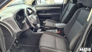 Mitsubishi Outlander III SUV Facelifting 2015 2.0 MIVEC 150KM 2016 Mitsubishi Outlander 2.0Benz manual Kamera czujniki climatronic 100 bezwyp, zdjęcie 5
