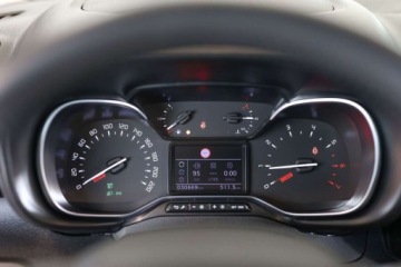 Toyota 2022 Toyota Proace City Verso 1.2 D-4T Family 1.2 Benzyna 110KM, zdjęcie 11