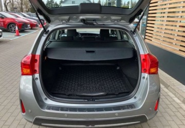 Toyota Auris II Touring Sports Hybrid 135 136KM 2014 Toyota Auris Toyota Auris 1.8 Hybryda 136KM, zdjęcie 7